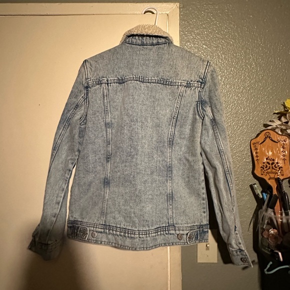 Gap Sherpa Denim Jacket (M) - Picture 9 of 9